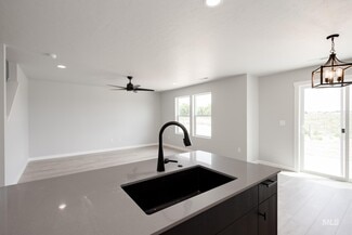 9120 W White Jasmine Ct, Nampa, ID 83687