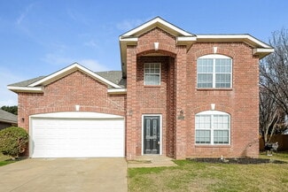 7325 Moon Ridge Ct, Fort Worth, TX 76133