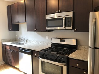 6704 N Artesian Ave Unit 1N, Chicago, IL 60645