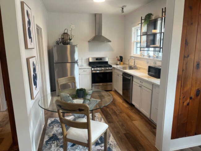 167 Crest St unit 167 A, Hot Springs National Park, AR 71901 - photo 3