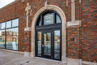 601 W 2nd St, Davenport, IA 52801