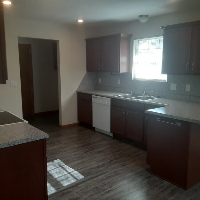 545 S Walker Ln, Fair Grove, MO 65648 - photo 5