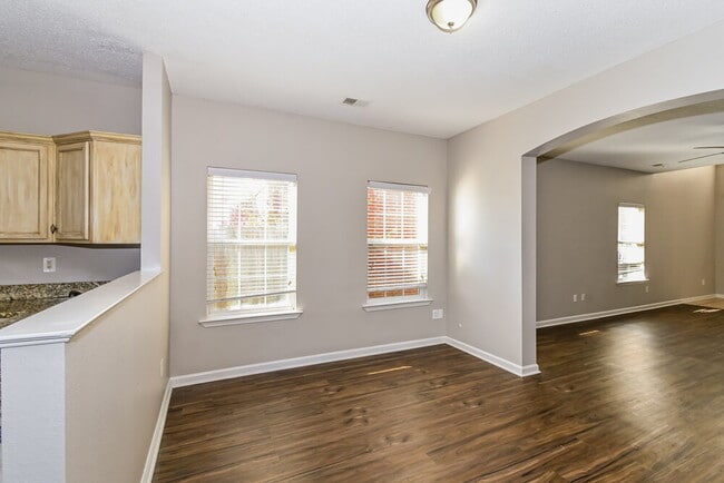 9915 White Poplar Dr, Olive Branch, MS 38654 - photo 6