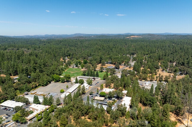 Situated less than 10 miles outside of Auburn, Meadow Vista is a small community of around 3,000 in Placer County.