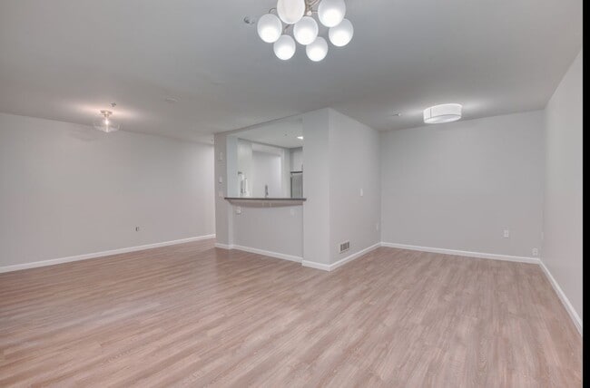 650 Chestnut St, San Francisco, CA 94133 - photo 2