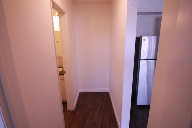 151 N Hoover St unit 4, Los Angeles, CA 90004 - photo 7