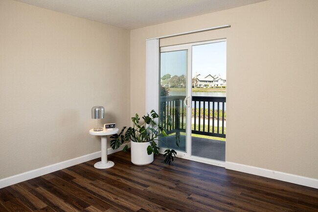 Chesapeake Point, San Mateo, CA 94403 - photo 6