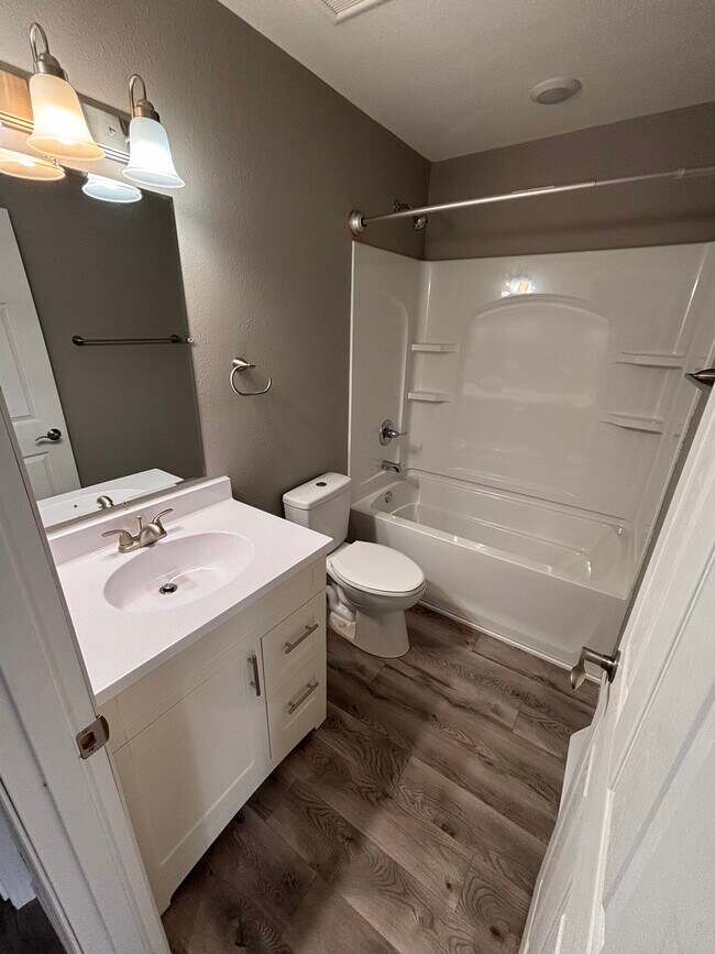 611 W Randolph St, Wausau, WI 54401 - photo 5