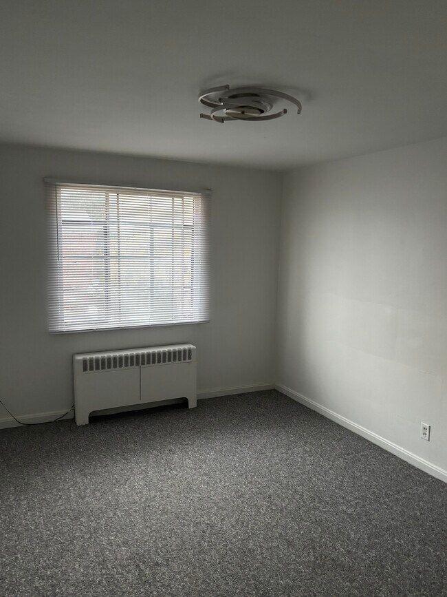 2340 Losantiville Ave unit 1, Cincinnati, OH 45237 - photo 7