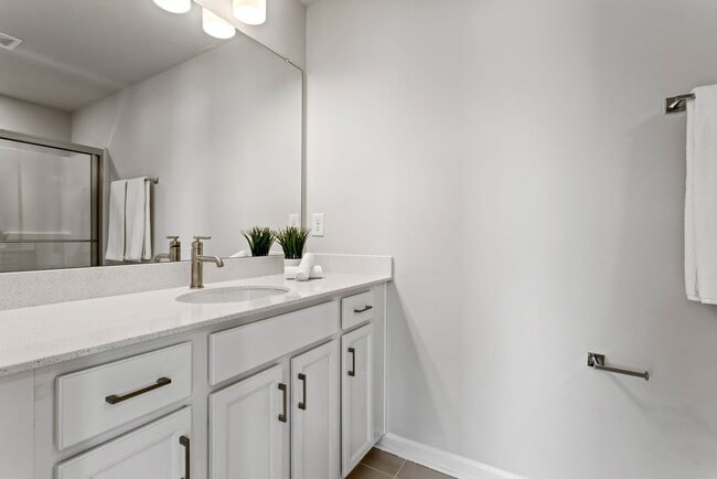 101 Twomey Cir, Simpsonville, SC 29681 - photo 2