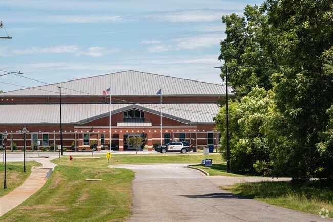 Reidville Elementary School's goal is to provide students with quality education.