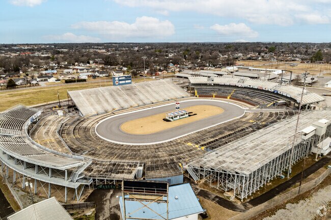 Cooper Steel Arena host rodeos and barrel racing in Shelbyville, TN.