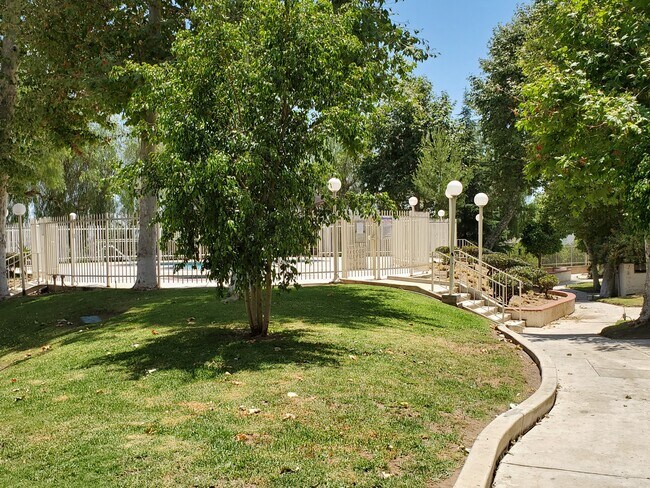 12330 Osborne St unit 94, Pacoima, CA 91331 - photo 6