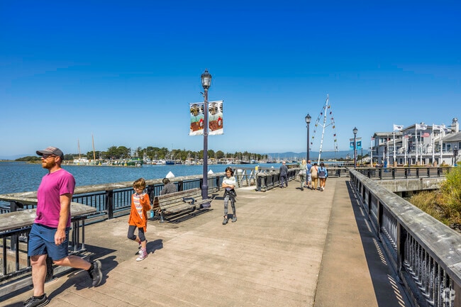 The bay boardwalk on Broadway Street is a great family spot to enjoy bay views.
