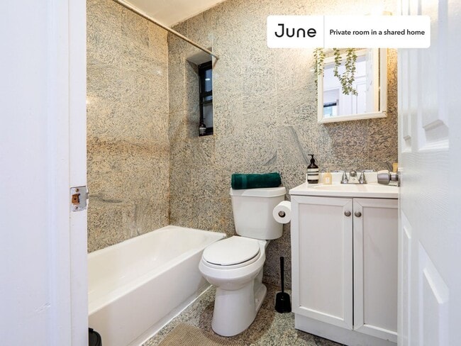 256 W 108th St, New York, NY 10025 - photo 7