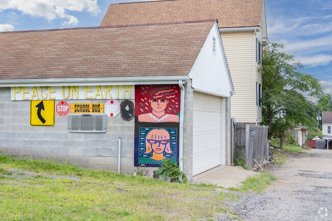 You will find some artwork while exploring Esplen.