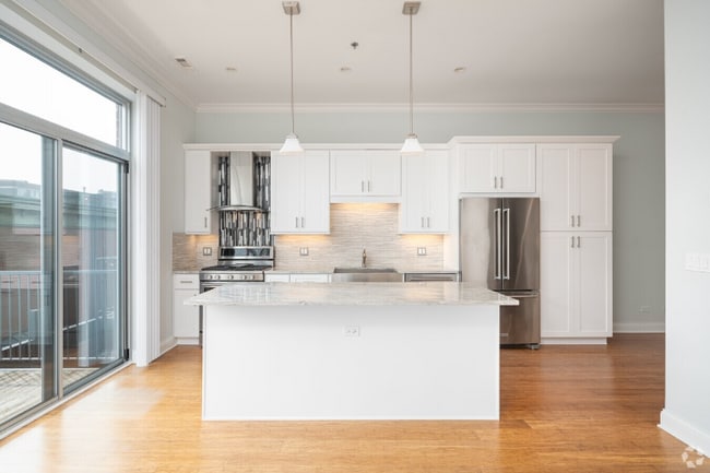 1046 W Monroe St, Chicago, IL 60607 - photo 2