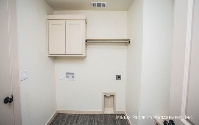 7709 Date Ave, Lubbock, TX 79404 - photo 6