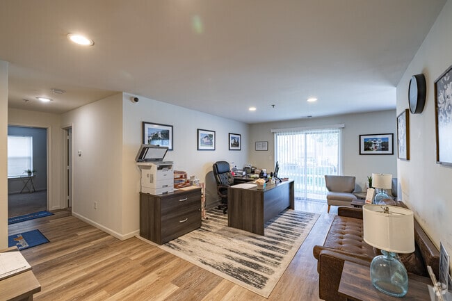 2BR, 2BA - 1,010SF - The Pine II - Living Room