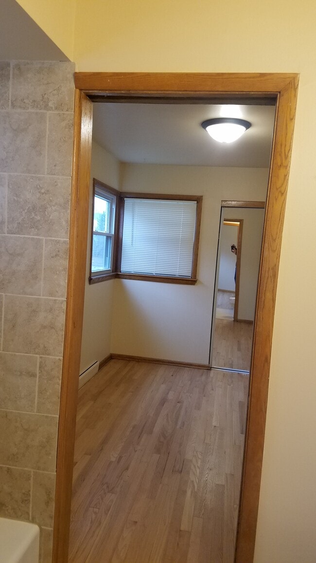 Bathroom connected to two BR