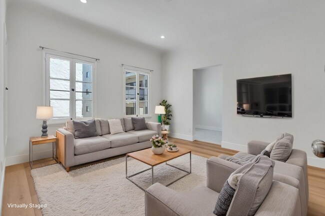 123 Hamilton Luxury Investments LLC, Beverly Hills, CA 90211 - photo 2