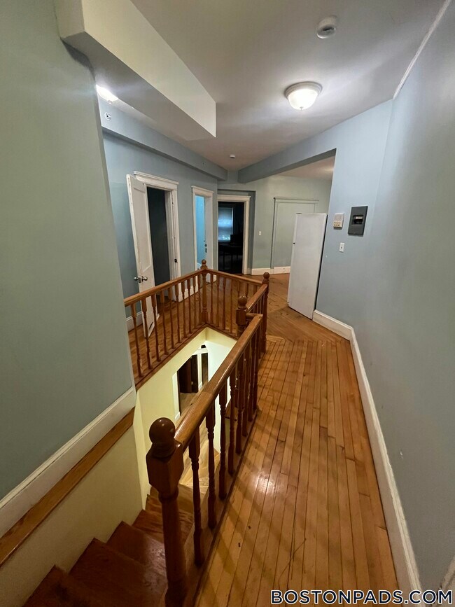 154 Magazine St unit 1, Cambridge, MA 02139 - photo 6
