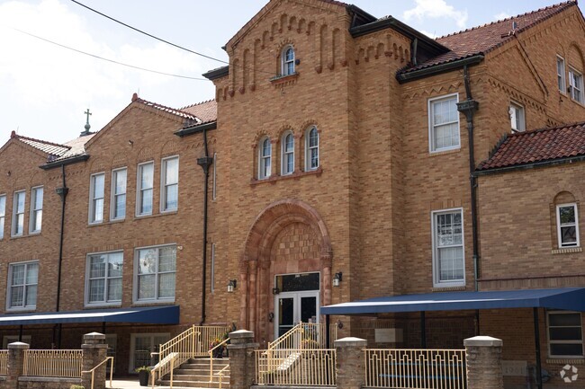 St Gabriel The Archangel School serves students in the St Louis Hills community.