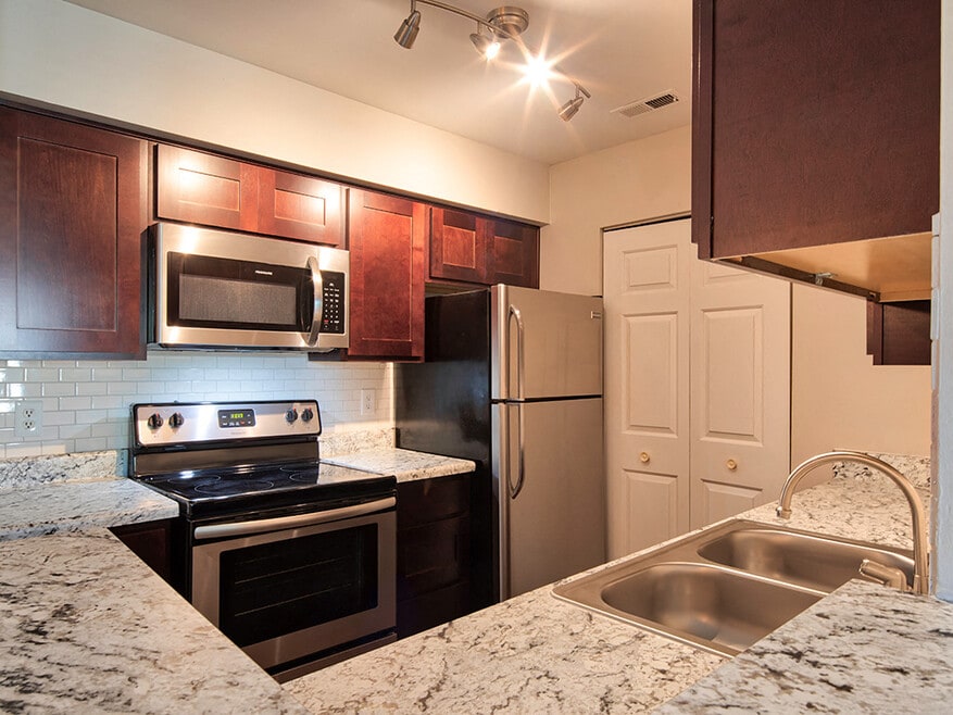 Watermans Crossing Apartments 638 River Bend Ct, Newport News, VA