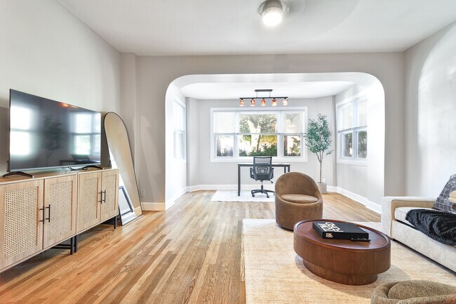 3617 N Whipple St unit 1, Chicago, IL 60618 - photo 5