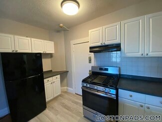 451 Norfolk St Unit 8, Boston, MA 02126