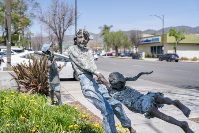 The legendary whirlybird statue is a perfect reminder of Burbank's rich history and artistic flair.