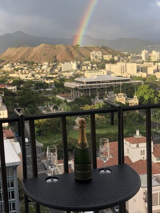 700 Richards St Unit 2406, Honolulu, HI 96813