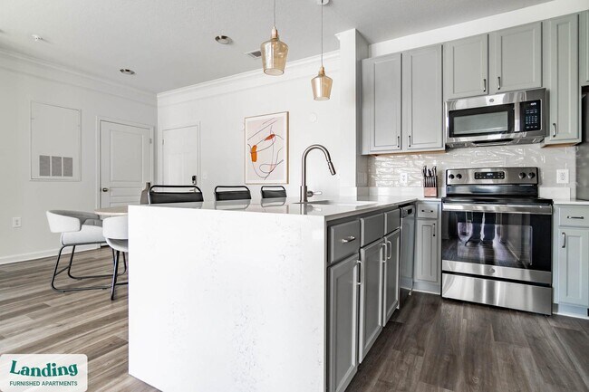 1017 Umstead Hollow Place unit 1107, Cary, NC 27513 - photo 6