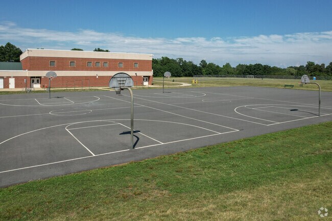 Eagle Ridge Middle School has an excellent athletics program in Ashburn.