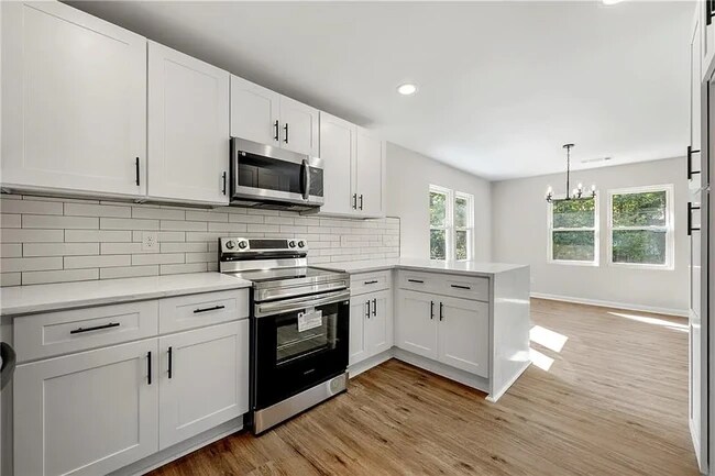 164 Chicamauga Ave SW unit 1 Bed, Atlanta, GA 30314 - photo 5