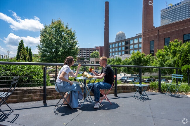 You can order food from food trucks or bring your own lunch and enjoy the views at Bailey Park.