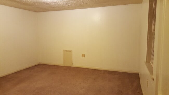 416 Bessemer Ave, Lyndora, PA 16045 - photo 5