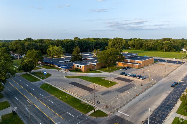 Beech Elementary School is centrally located, making pick up and drop off easy.