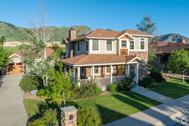 Larger homes in Welchs are more modern in design and amenities, and can have 4 or 5 bedrooms.