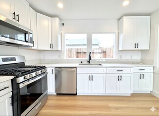 852 Orange Ave, Long Beach, CA 90813
