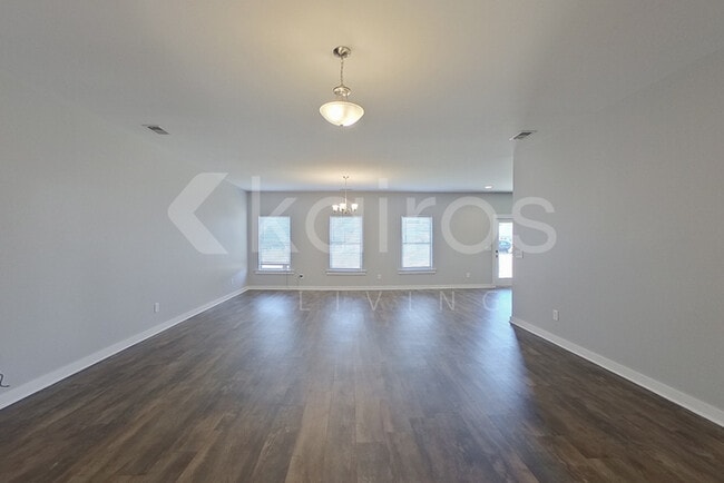 204 White Oak Cir, Lincoln, AL 35096 - photo 2