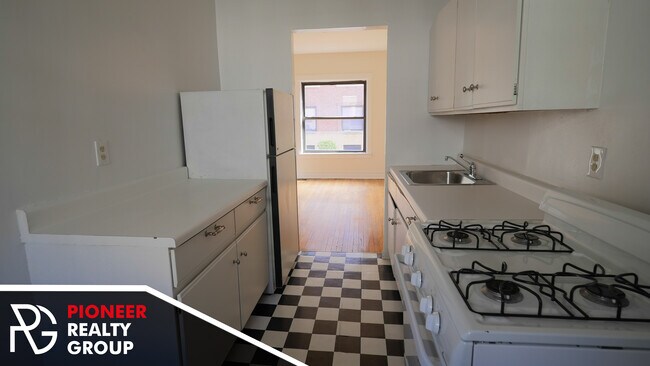 824 W Waveland Ave unit 827-S1, Chicago, IL 60613 - photo 6