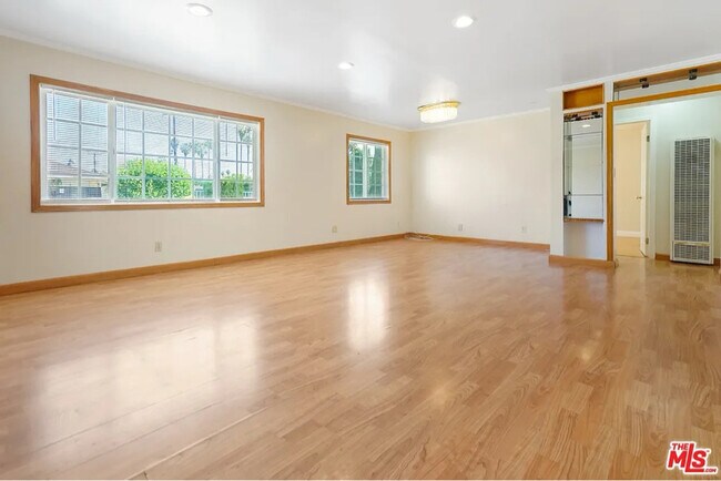 430 E 184th St, Carson, CA 90746 - photo 7