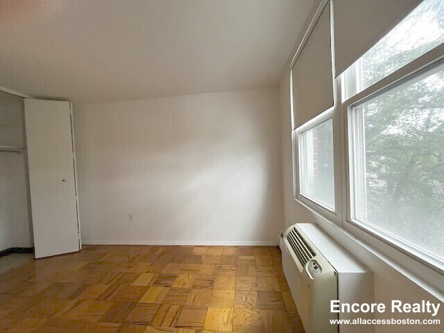 205 Walden St unit B, Cambridge, MA 02140 - photo 4