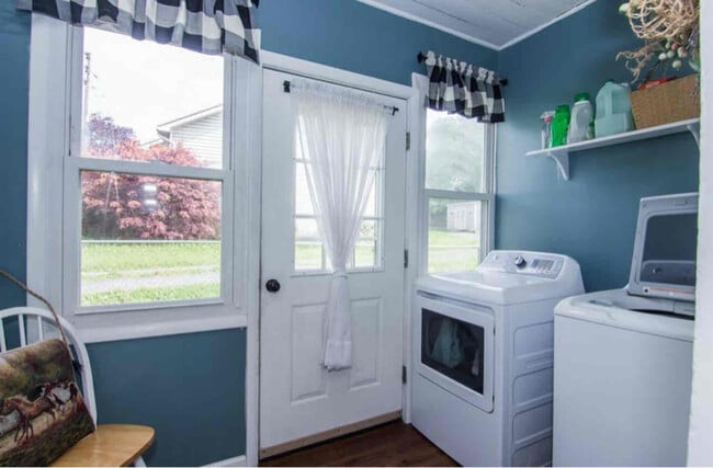 233 N Main St, Timberville, VA 22853 - photo 3