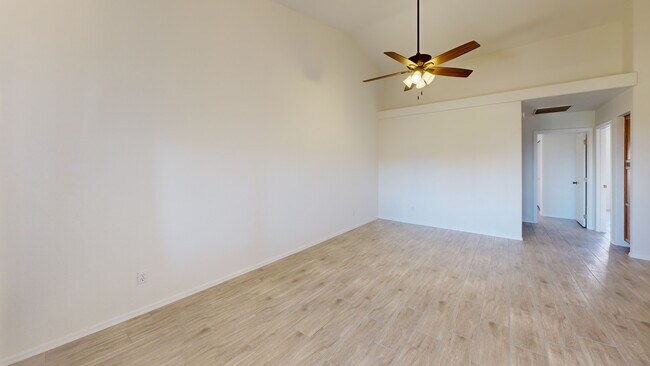 64 N 63rd St unit 33, Mesa, AZ 85205 - photo 2