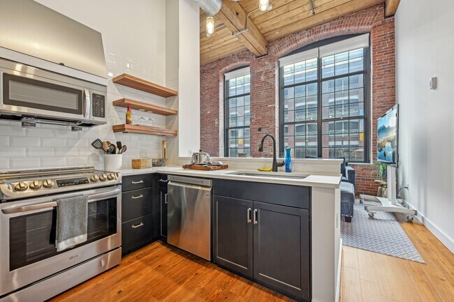 Riverwalk Apartments, Lawrence, MA 01843 - photo 2