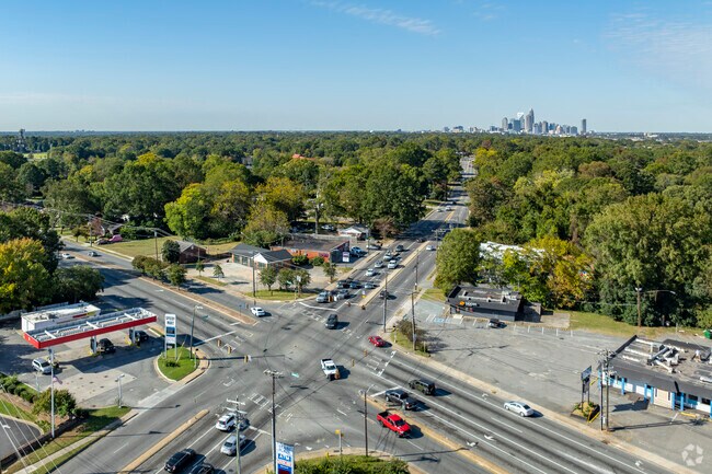 Shamrock locals enjoy quick and easy travel to Uptown Charlotte only a few miles away.