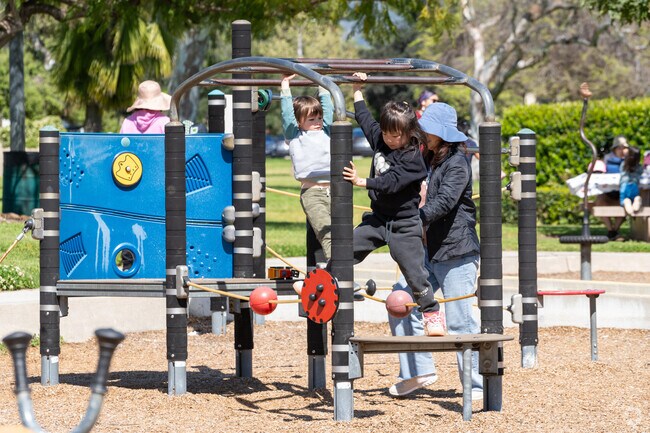 Families can enjoy Arcadia Park which also has a community pool and large green spaces.