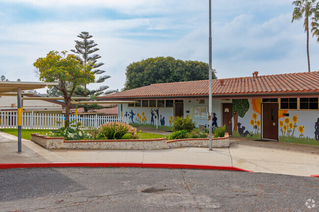 Happy mural and landscaping at 
 Lunada Bay Elementary School in Palos Verdes.
